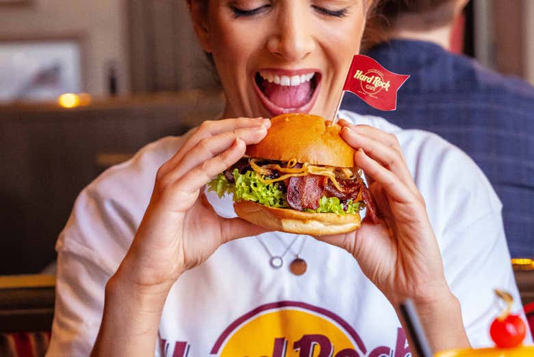Degustando la comida del Hard Rock Amsterdam